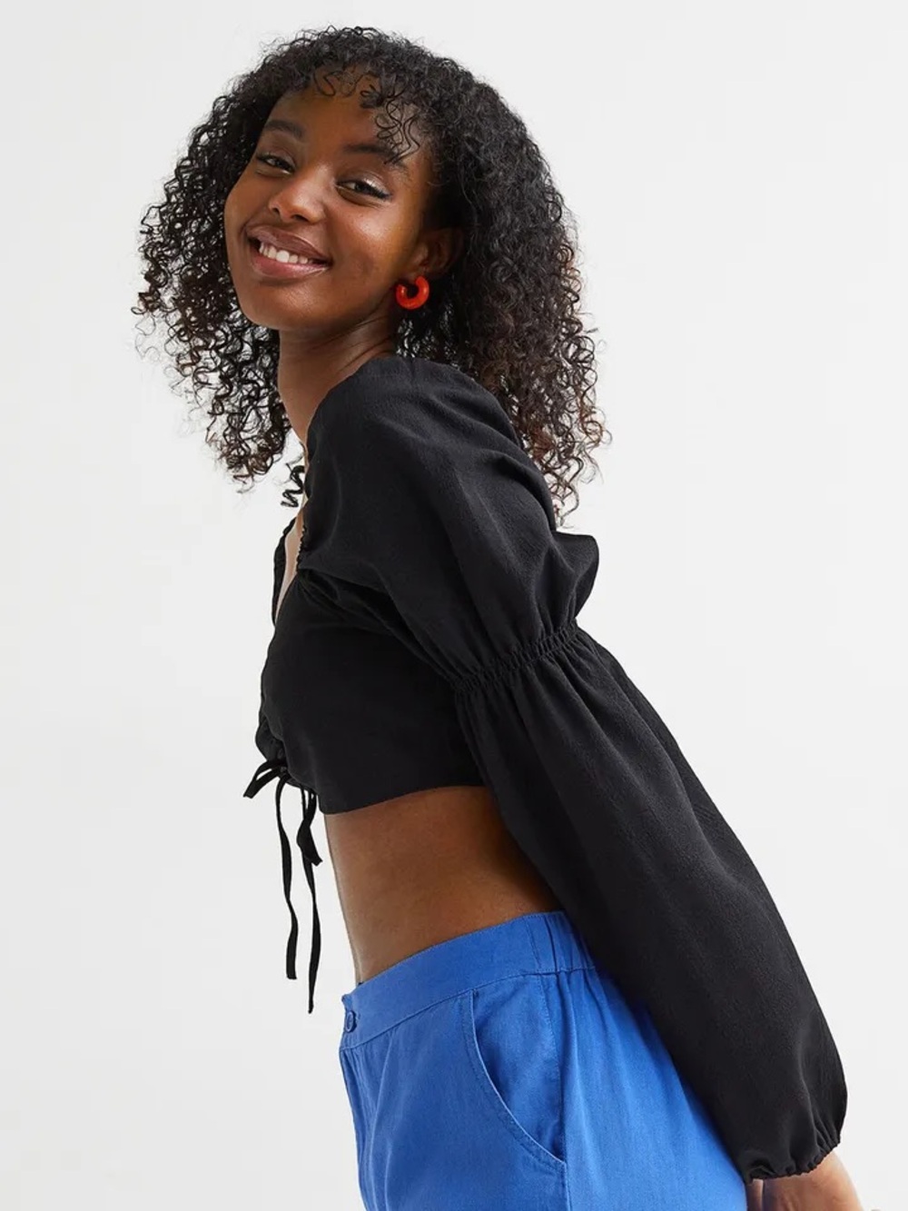 H&M | Women's Black Puff Sleeve Long Sleeve Crop Top - Picture 2 of 5
